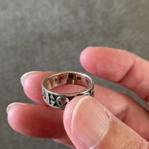 Alcoholics Anonymous ring - Picture 3 of 3